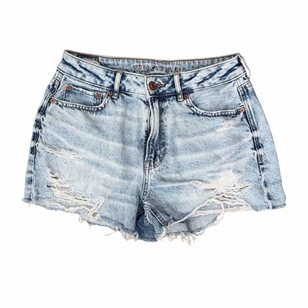 AEO American Eagle Tomgirl Shorts Distressed Denim Light Wash Jean Cutoffs Sz 4